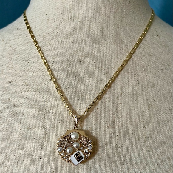 CHANEL Jewelry - Upcycled authentic Chanel Elegant Gold Pendant Necklace